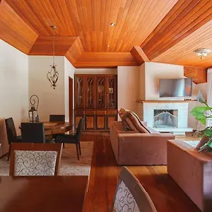  Apartamento Apto Charmoso Com Lareira Próximo Ao Capivari Brasil